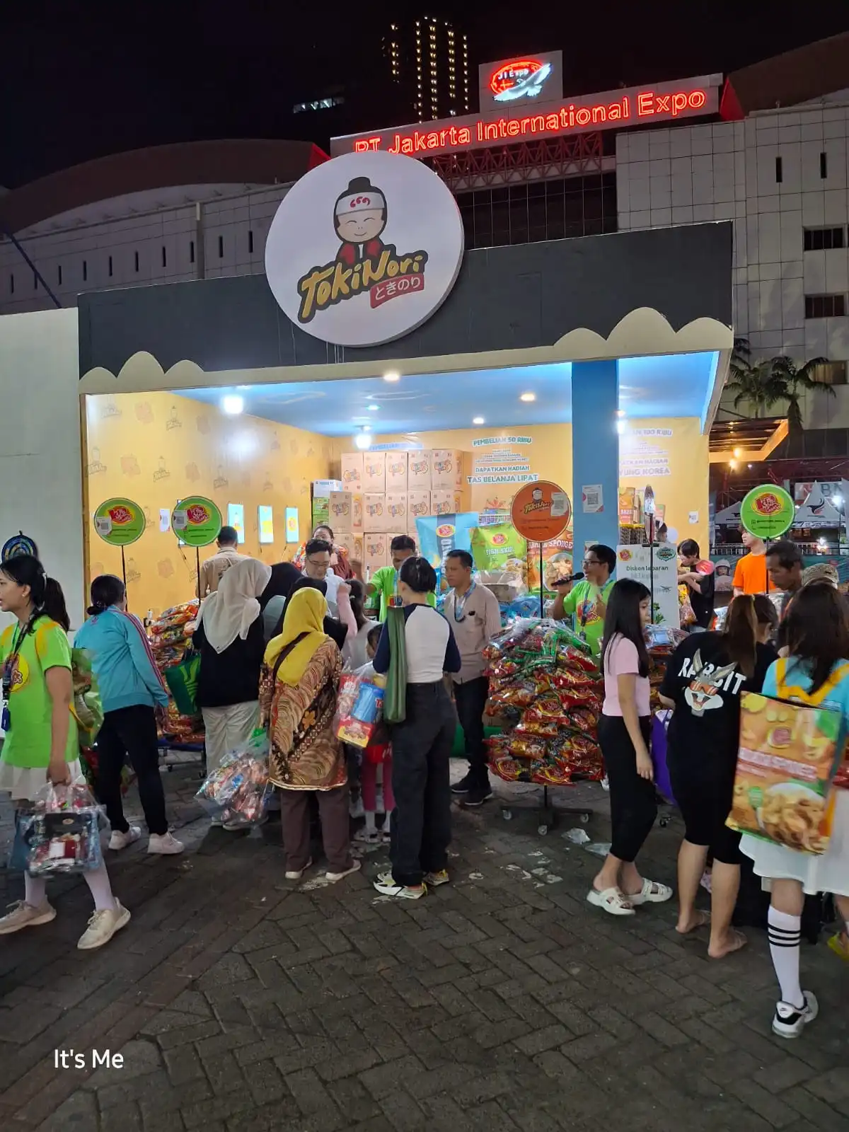 Distribusi Makanan